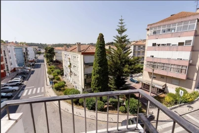 Apartamento T2 para Venda em Camarate, Unhos e Apelação