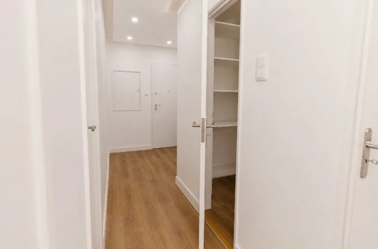 Apartamento T2 para Venda em Camarate, Unhos e Apelação Foto 13