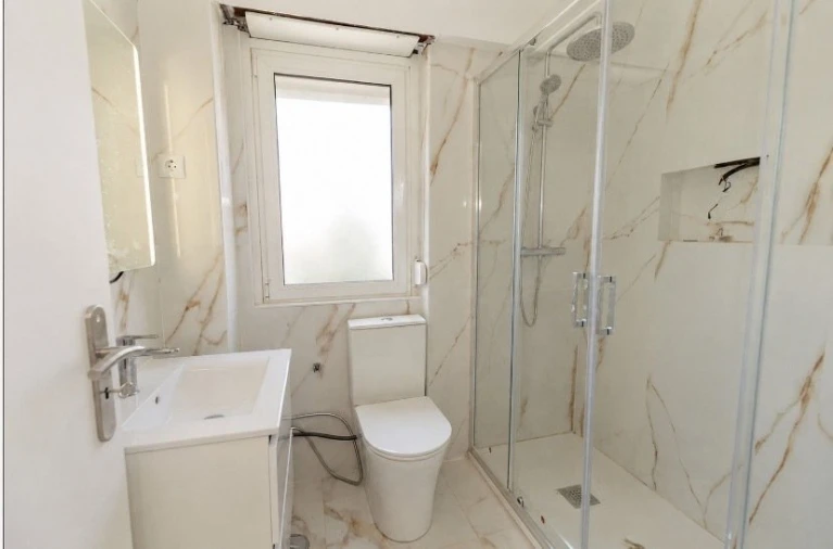 Apartamento T2 para Venda em Camarate, Unhos e Apelação Foto 9