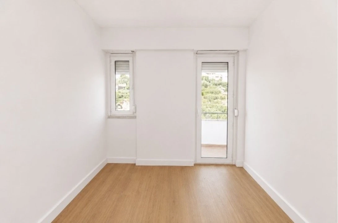 Apartamento T2 para Venda em Camarate, Unhos e Apelação Foto 5