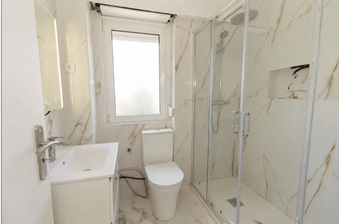 Apartamento T2 para Venda em Camarate, Unhos e Apelação Foto 9