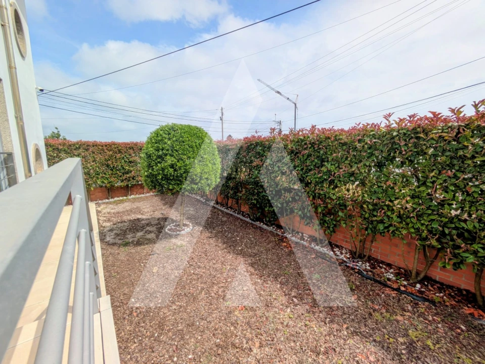 Moradia T4 para Venda em Aradas Foto 51