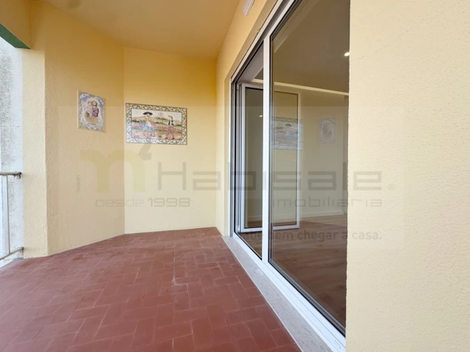 Apartamento T2 para Venda em Carcavelos e Parede Foto 7