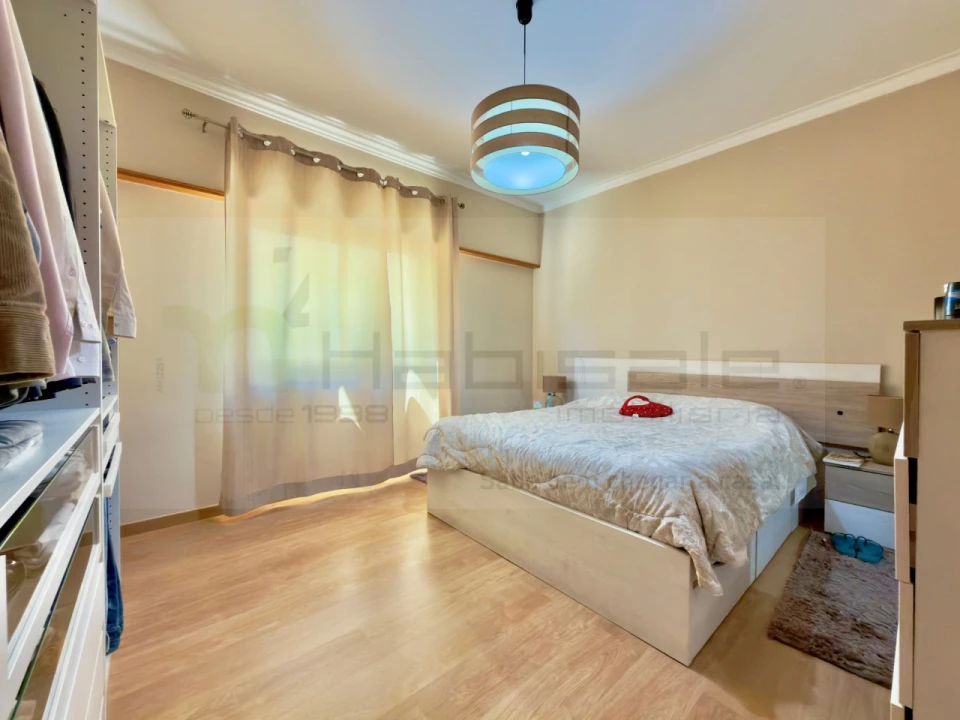 Apartamento T2 para Venda em Algueirão-Mem Martins Foto 17
