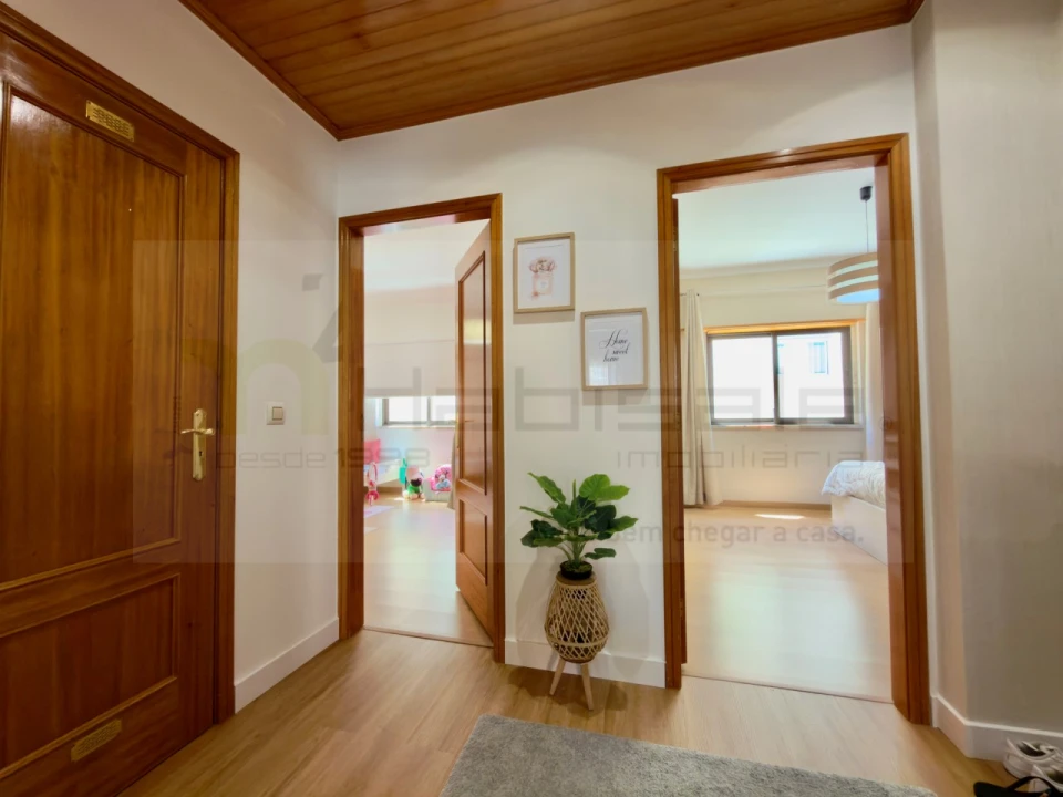 Apartamento T2 para Venda em Algueirão-Mem Martins Foto 16