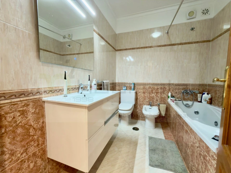 Apartamento T2 para Venda em Algueirão-Mem Martins Foto 12
