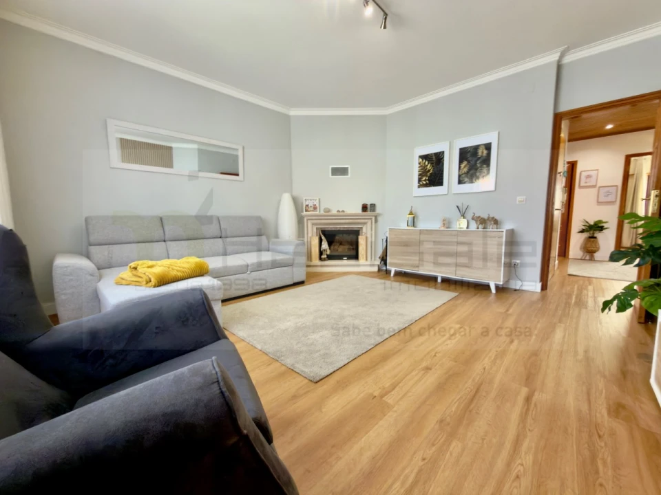 Apartamento T2 para Venda em Algueirão-Mem Martins Foto 4