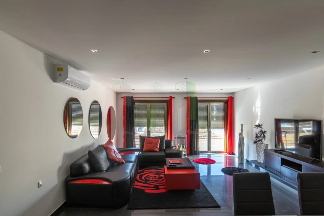 Apartamento T2 para Arrendamento em São Pedro Foto 3