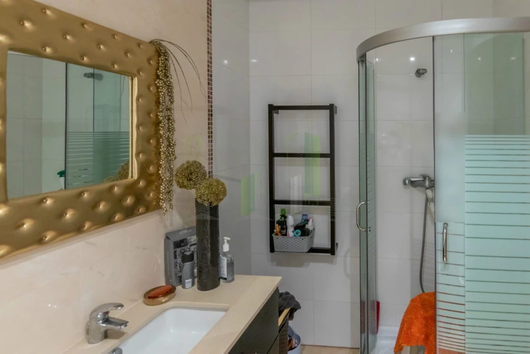 Apartamento T2 para Arrendamento em São Pedro Foto 15