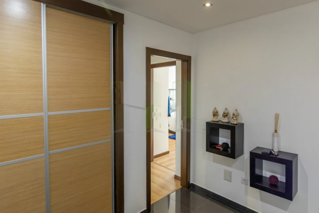 Apartamento T2 para Arrendamento em São Pedro Foto 21