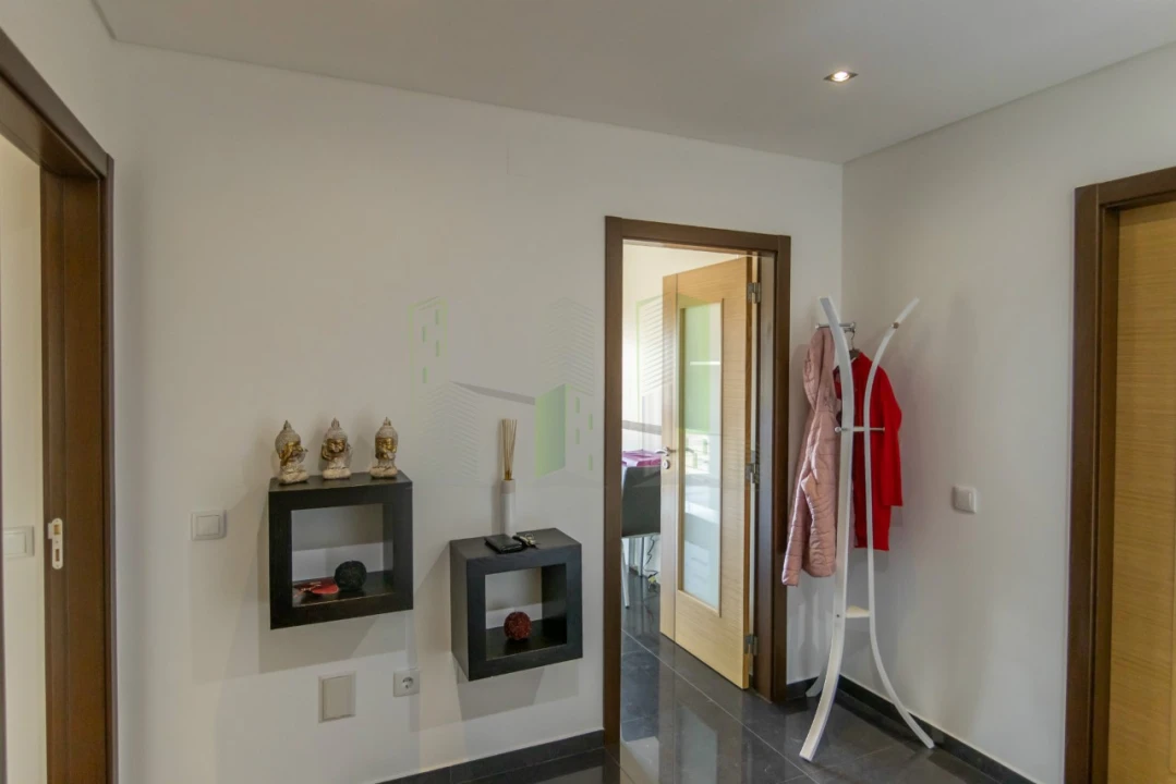 Apartamento T2 para Arrendamento em São Pedro Foto 22