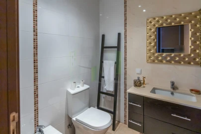 Apartamento T2 para Arrendamento em São Pedro