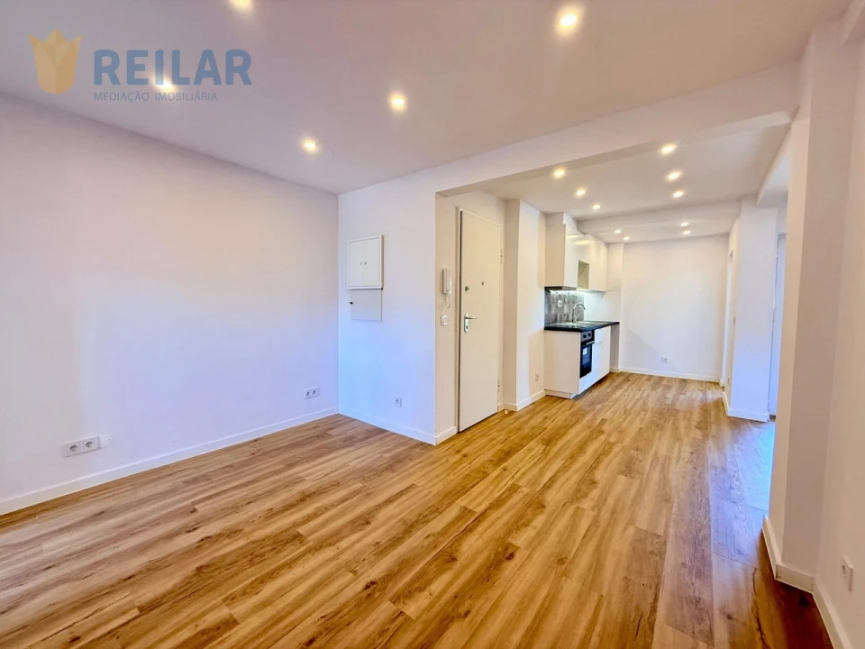 Apartamento T2 para Venda em Queluz e Belas Foto 9