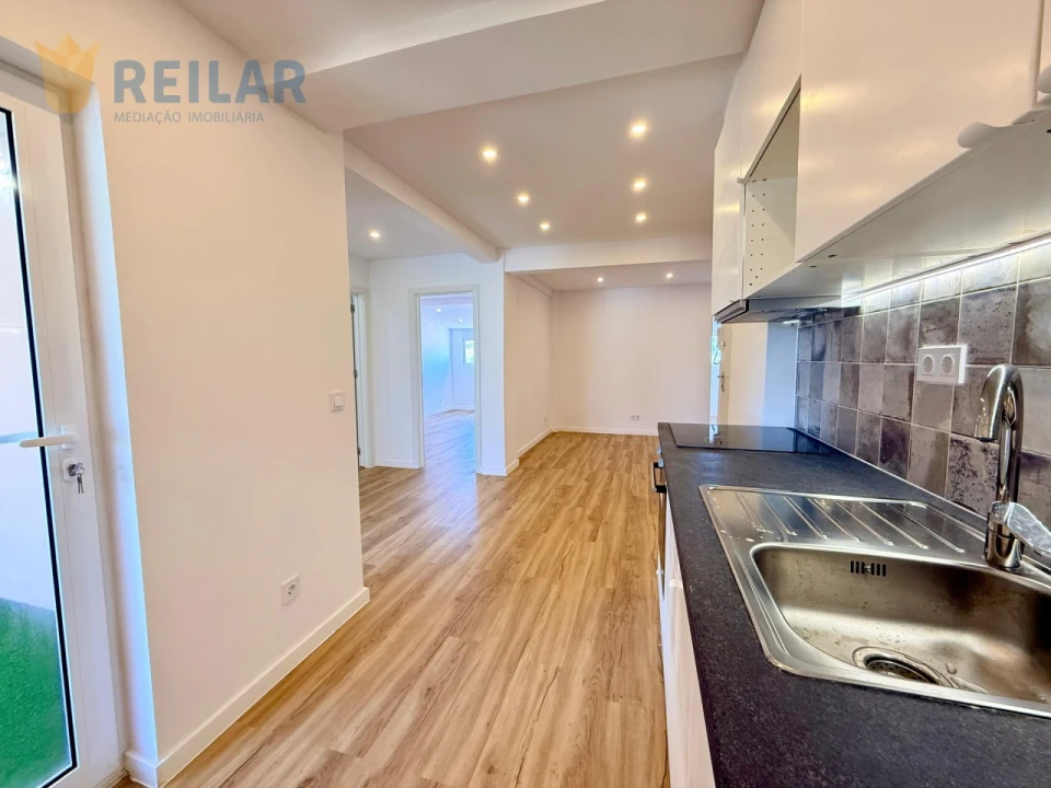 Apartamento T2 para Venda em Queluz e Belas Foto 13