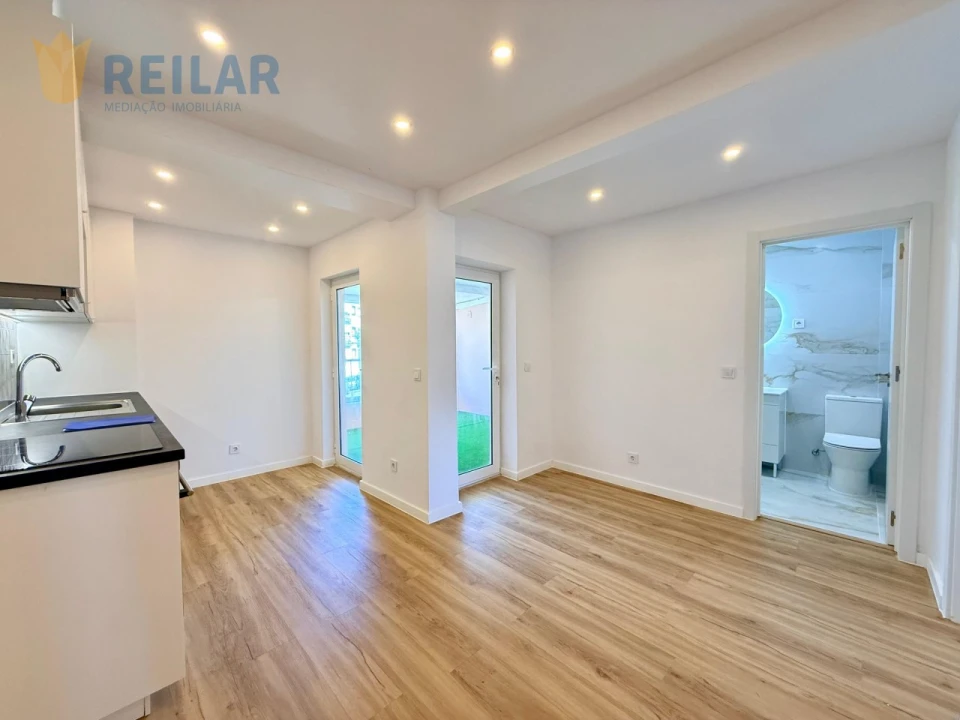 Apartamento T2 para Venda em Queluz e Belas Foto 15
