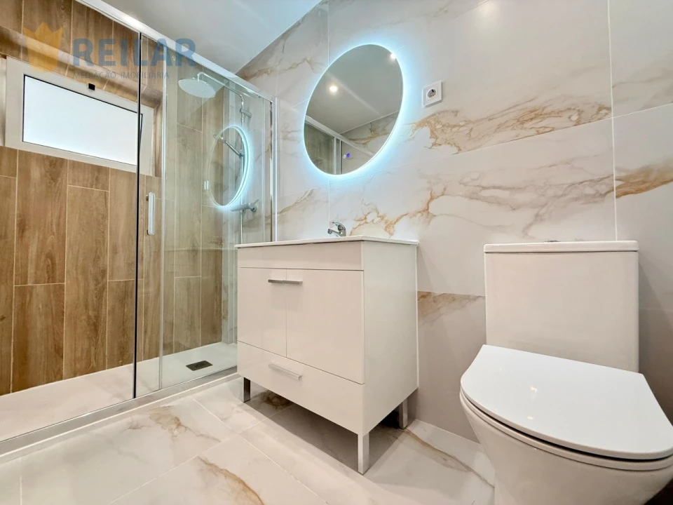 Apartamento T2 para Venda em Queluz e Belas Foto 25