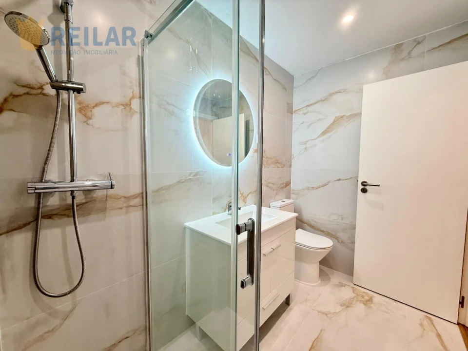 Apartamento T2 para Venda em Queluz e Belas Foto 26