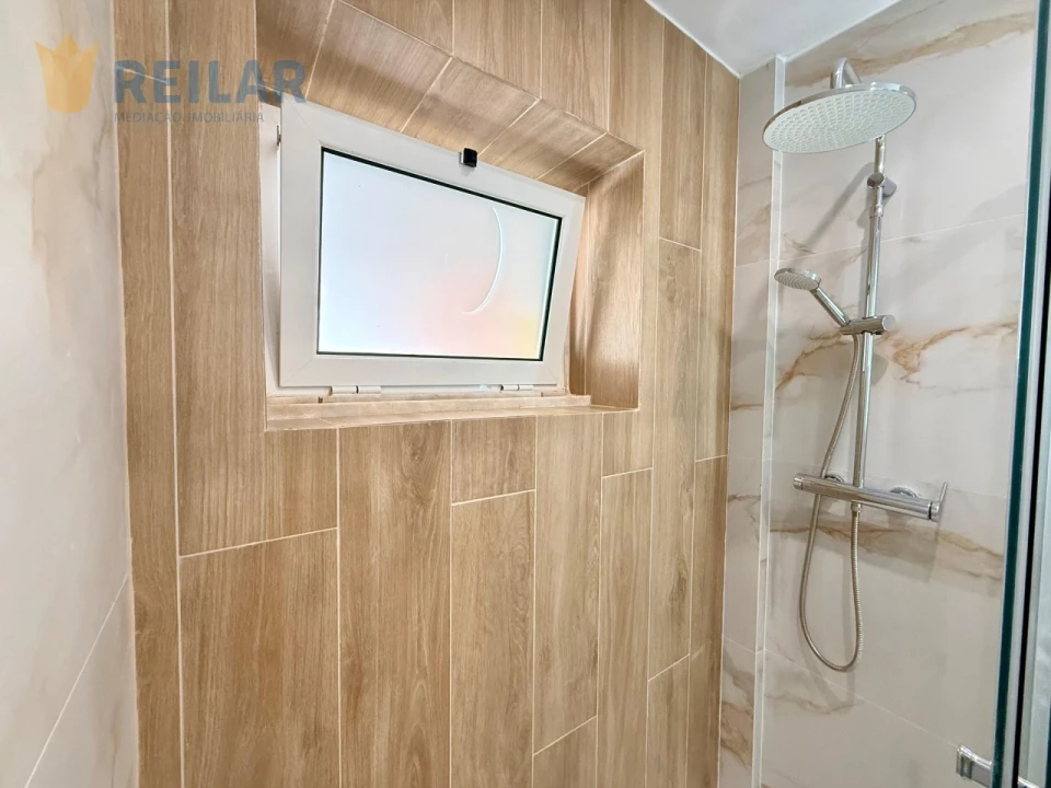 Apartamento T2 para Venda em Queluz e Belas Foto 28