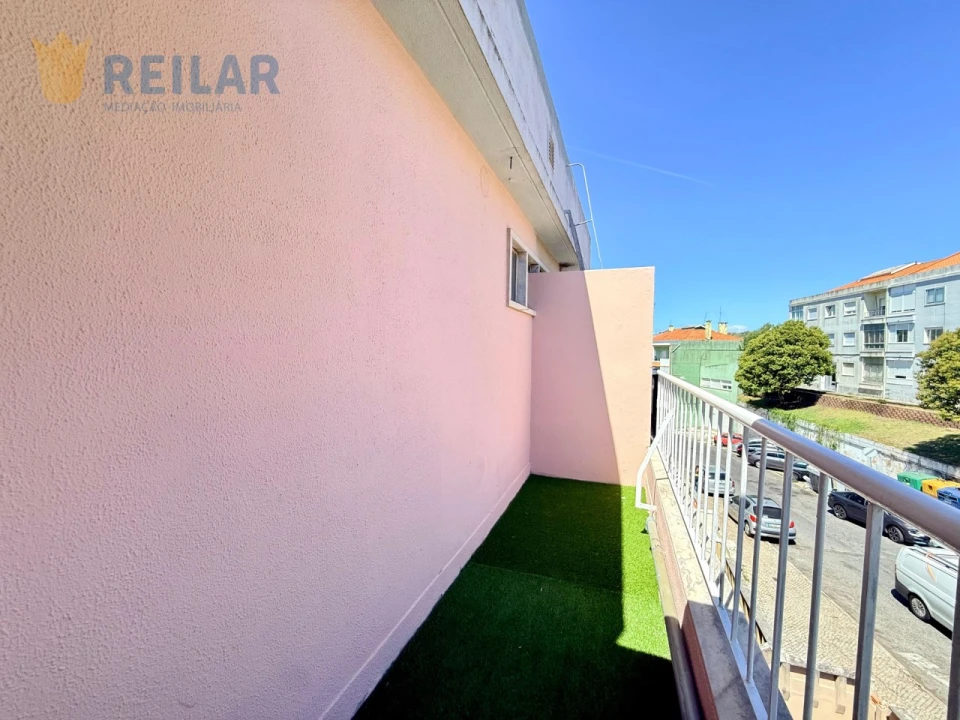 Apartamento T2 para Venda em Queluz e Belas Foto 33