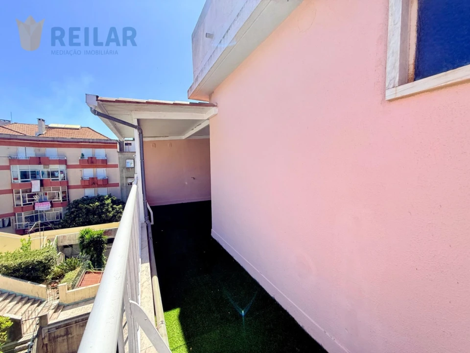 Apartamento T2 para Venda em Queluz e Belas Foto 34