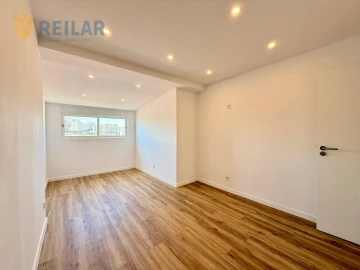 Apartamento T2 para Venda em Queluz e Belas