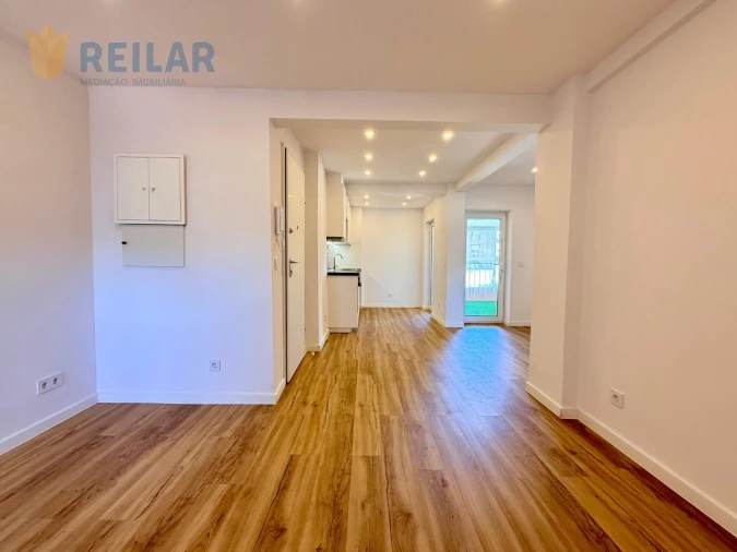 Apartamento T2 para Venda em Queluz e Belas Foto 7