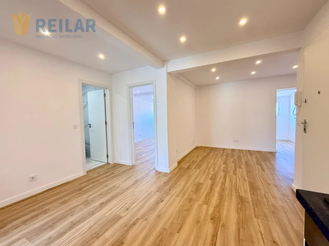 Apartamento T2 para Venda em Queluz e Belas Foto 11