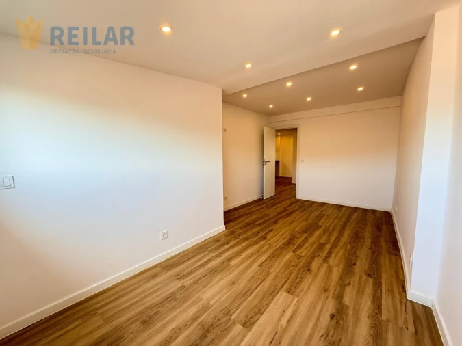 Apartamento T2 para Venda em Queluz e Belas Foto 18