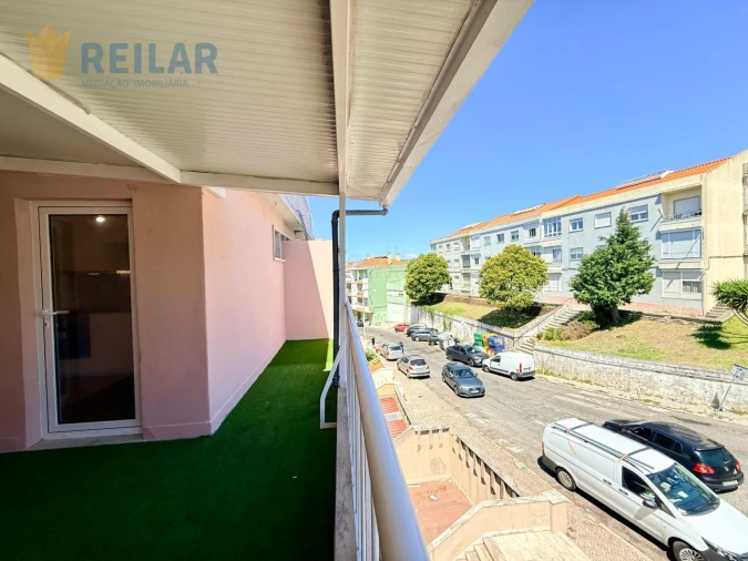 Apartamento T2 para Venda em Queluz e Belas Foto 29