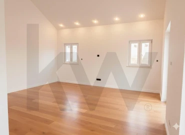 Moradia T4 para Venda em Póvoa de Santa Iria e Forte da Casa