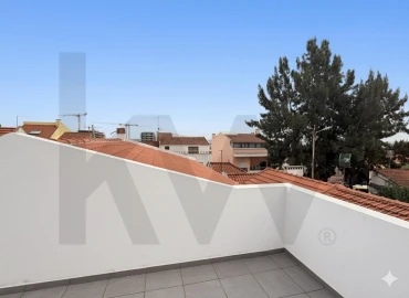 Moradia T4 para Venda em Póvoa de Santa Iria e Forte da Casa