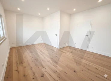 Moradia T4 para Venda em Póvoa de Santa Iria e Forte da Casa