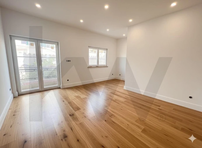 Moradia T4 para Venda em Póvoa de Santa Iria e Forte da Casa Foto 13