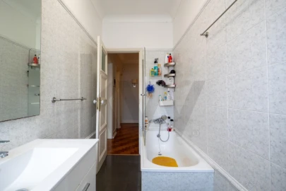 Apartamento T3 para Venda em Beato