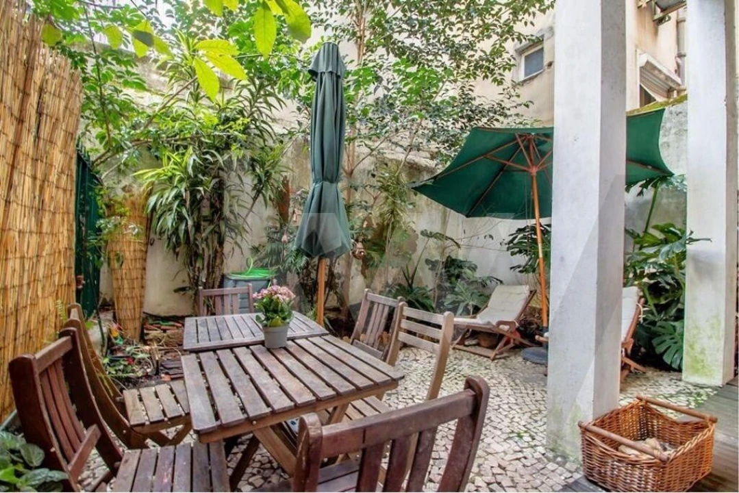 Apartamento T4 para Venda em Campo de Ourique Foto 16
