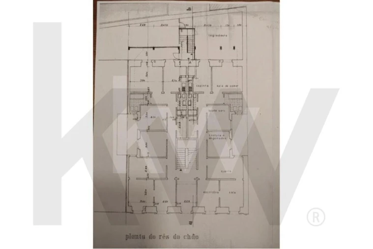 Apartamento T4 para Venda em Campo de Ourique Foto 39