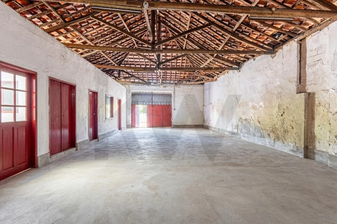 Armazém para Venda em Marvila, Ribeira Santarém, São Salvador, São Nicolau Foto 1