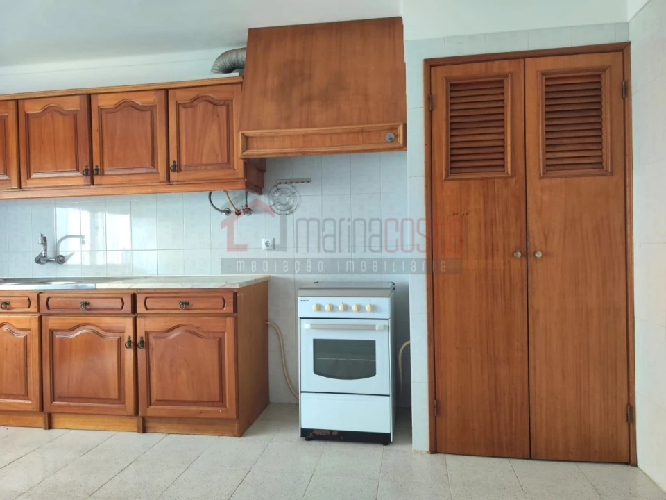 Apartamento T1 para Venda em Peniche Foto 3