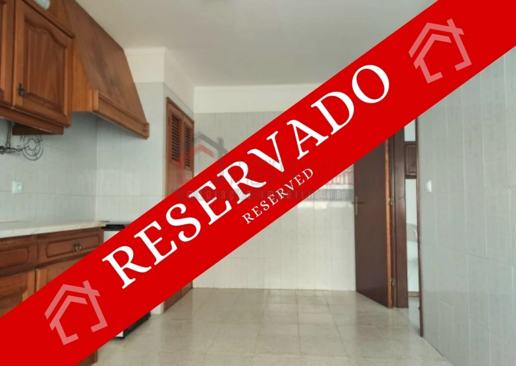 Apartamento T1 para Venda em Peniche Foto 1