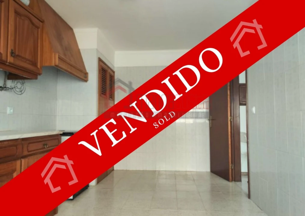 Apartamento T1 para Venda em Peniche Foto 1