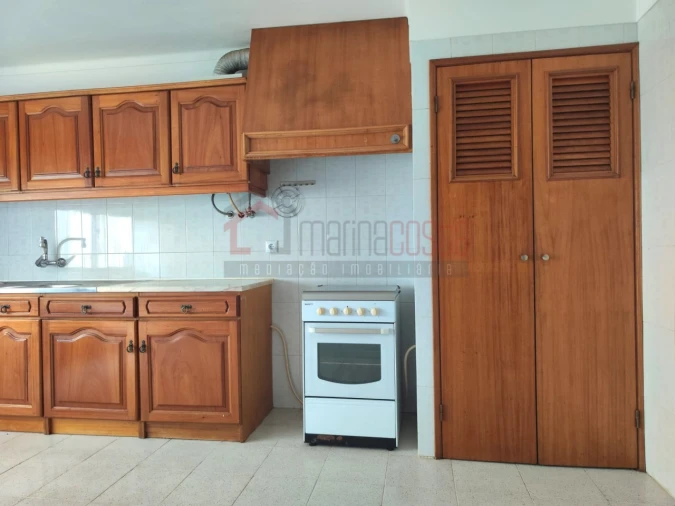 Apartamento T1 para Venda em Peniche Foto 3