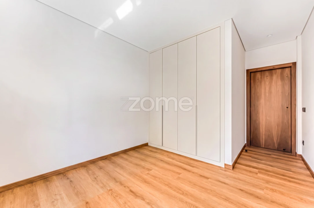 Apartamento T3 para Venda em Espinho Foto 29