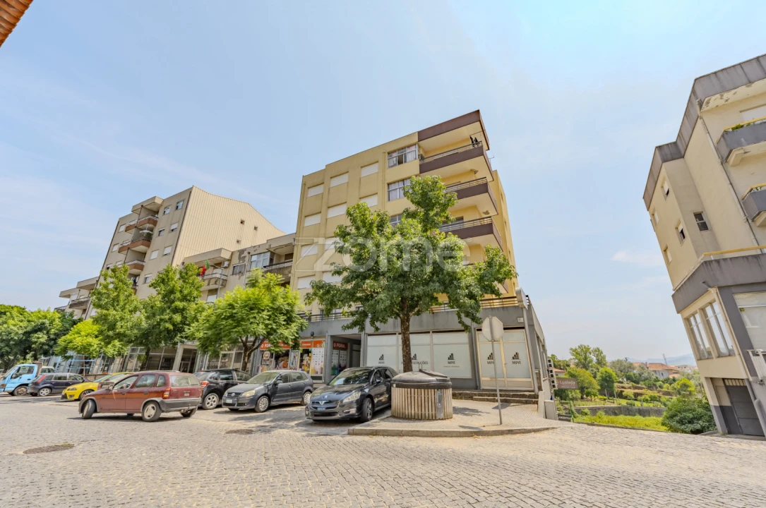 Apartamento T3 para Venda em Amares e Figueiredo Foto 33