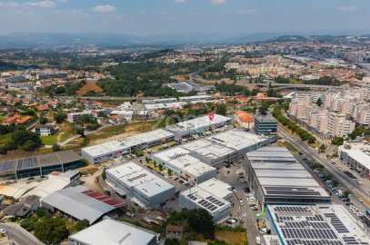 Terreno Comércio / Armazém para Venda em Ferreiros e Gondizalves
