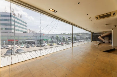 Terreno Comércio / Armazém para Venda em Ferreiros e Gondizalves