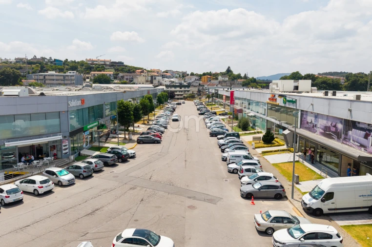 Terreno Comércio / Armazém para Venda em Ferreiros e Gondizalves Foto 31