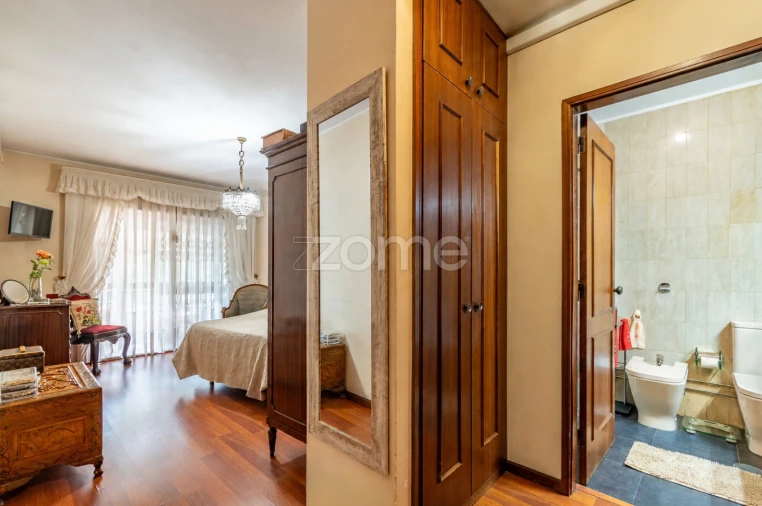 Apartamento T4 para Venda em Bonfim Foto 10