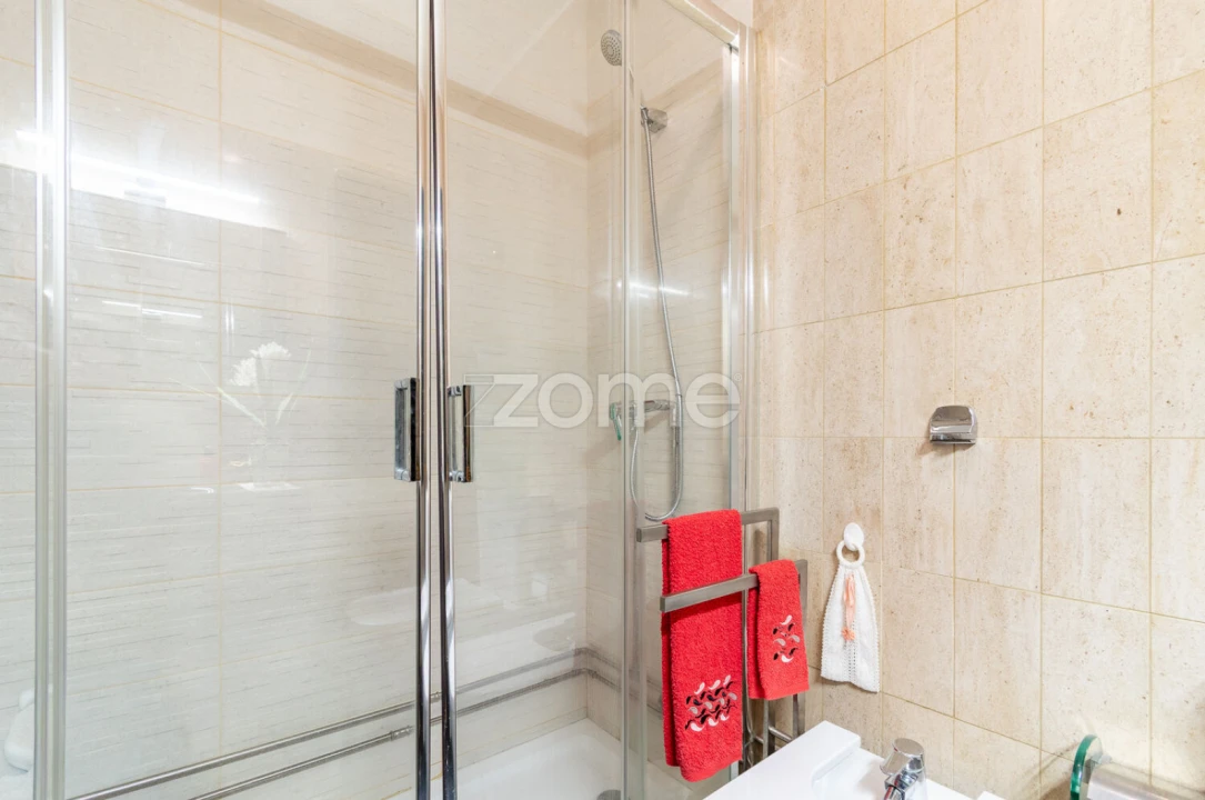 Apartamento T4 para Venda em Bonfim Foto 12