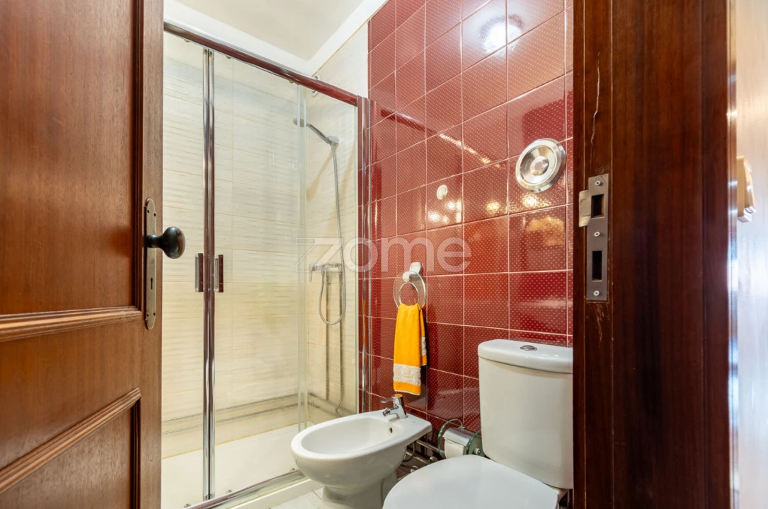 Apartamento T4 para Venda em Bonfim Foto 5