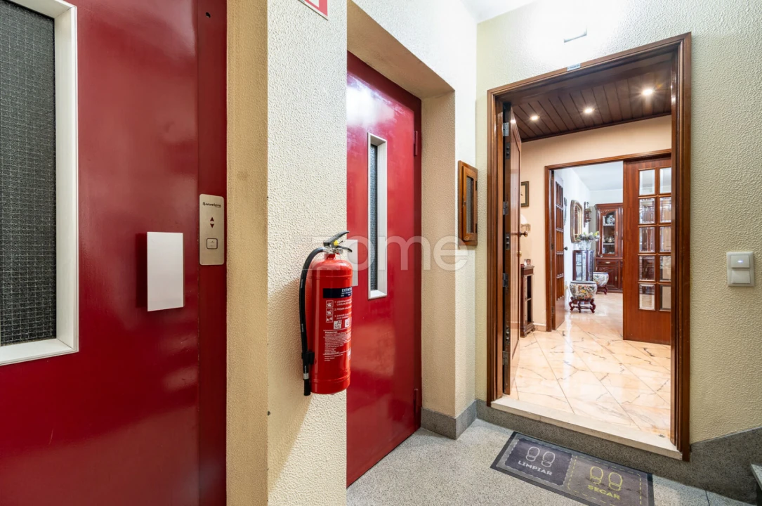 Apartamento T4 para Venda em Bonfim Foto 41